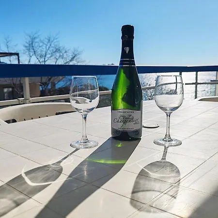 Tres Belle T2, Vue ,le A Pied Saint-Raphaël