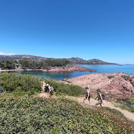 Tres Belle T2, Vue ,le A Pied *